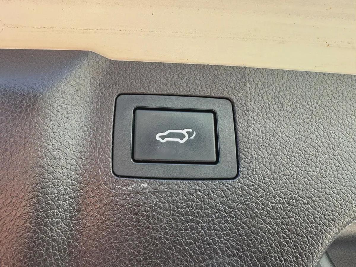 HYUNDAI SANTA FE-13-13