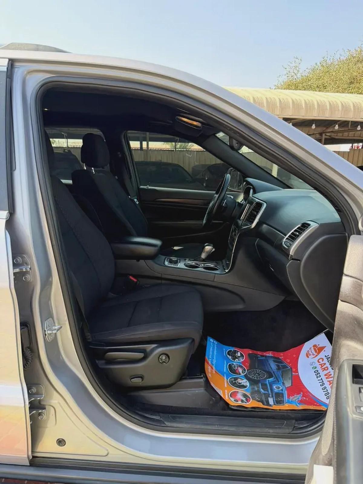 JEEP GRAND CHEROKEE-6-6