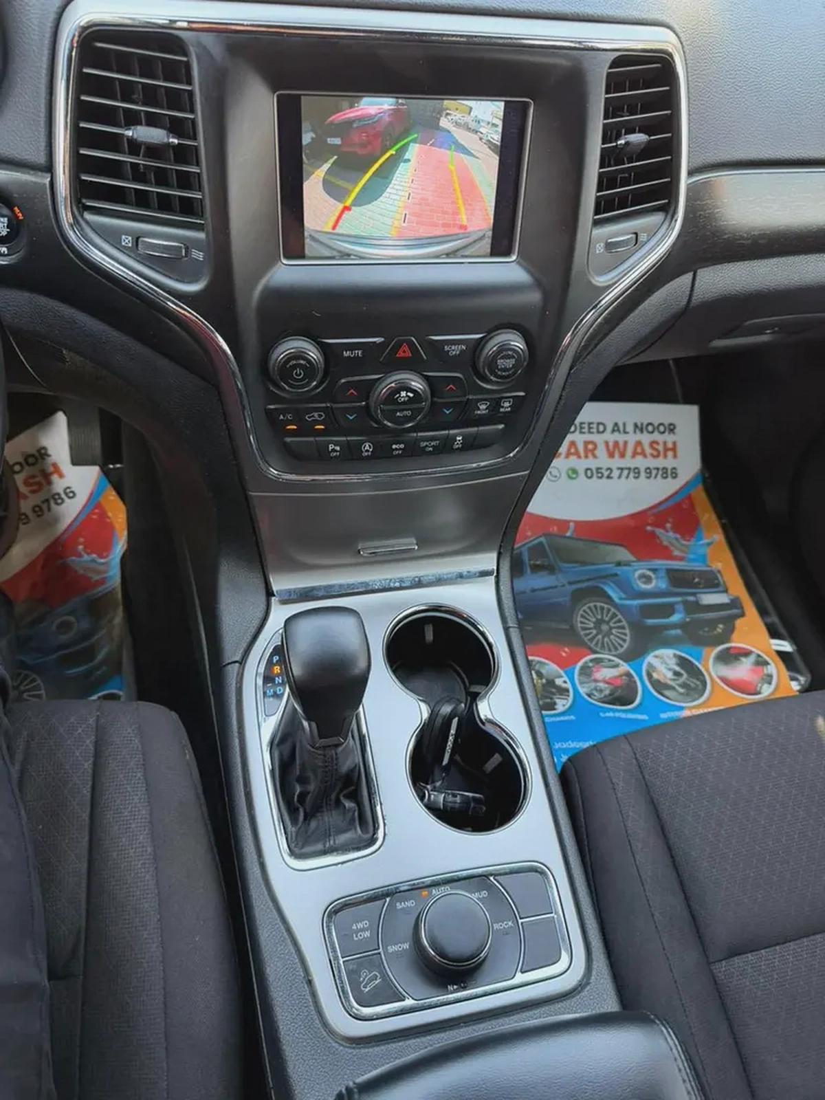 JEEP GRAND CHEROKEE-11-11