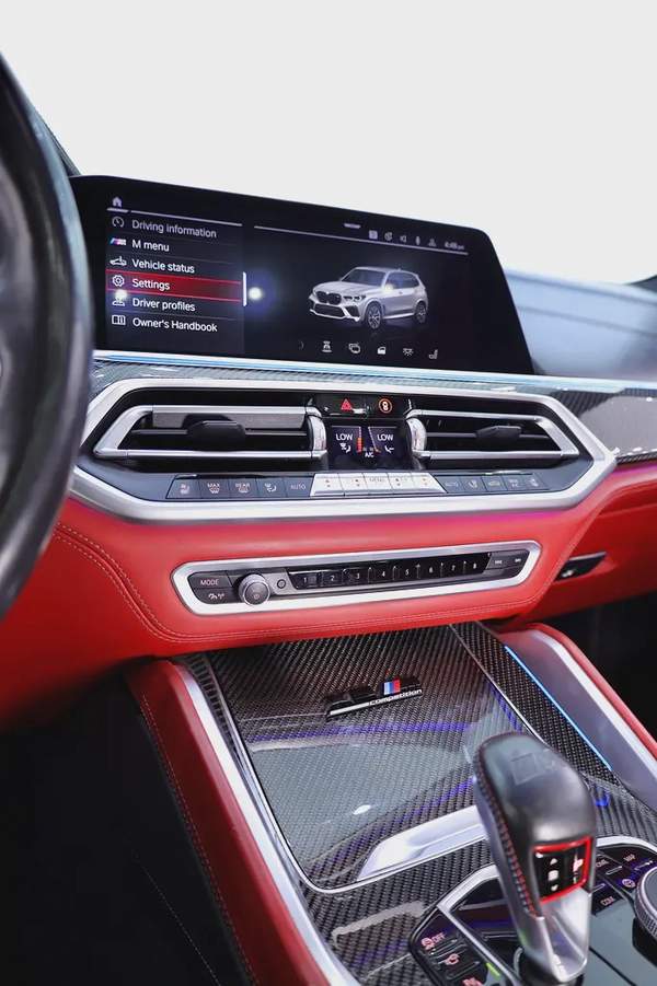 X5 M COMPETITION 2021 GCC CARBON PACKAGE + Excellent Condition + Rear entertainment
