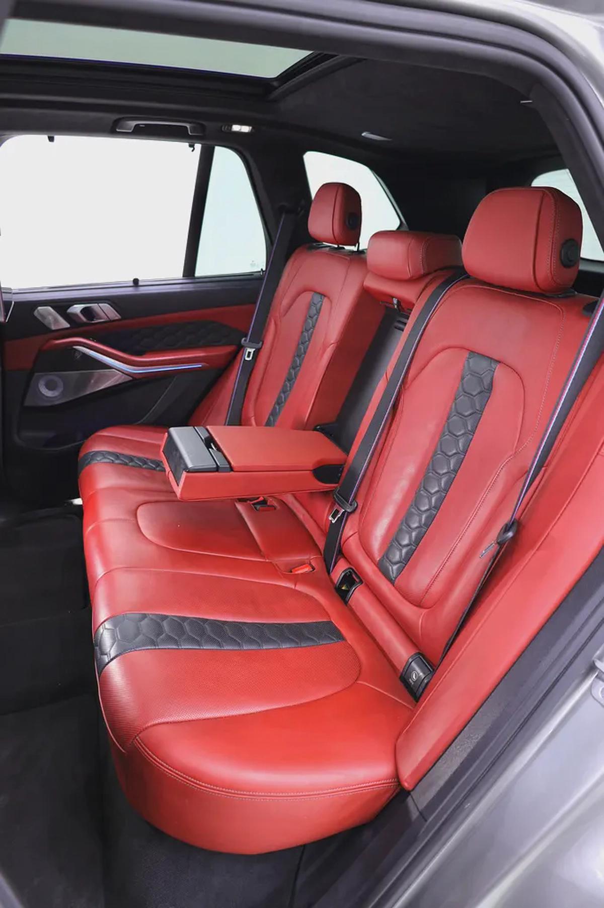 X5 M COMPETITION 2021 GCC CARBON PACKAGE + Excellent Condition + Rear entertainment-10-10