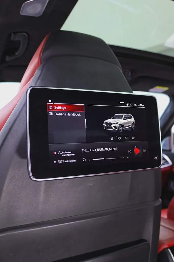 X5 M COMPETITION 2021 GCC CARBON PACKAGE + Excellent Condition + Rear entertainment
