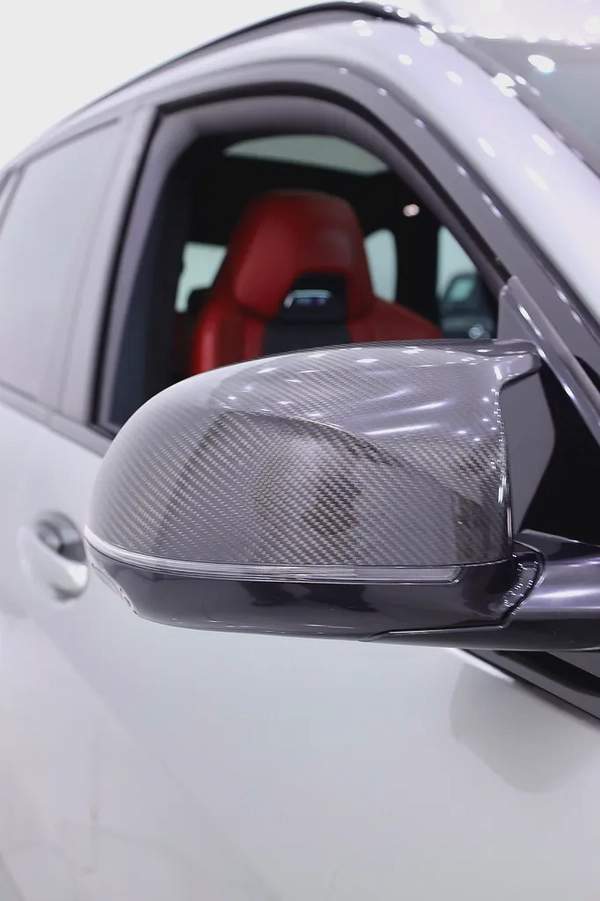 X5 M COMPETITION 2021 GCC CARBON PACKAGE + Excellent Condition + Rear entertainment