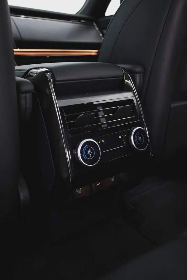 RANGE ROVER SPORT DYNAMIC V6 P400