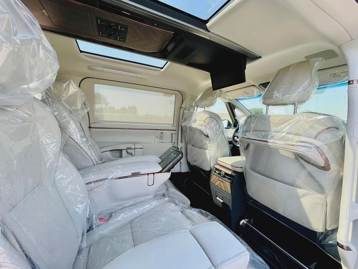 2026 Lexus LM350 – Rare Pearl White Exterior | White Leather Interior | 7-Seater Top Option-9-9