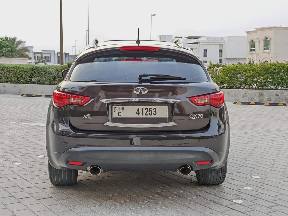 2017 Infiniti QX70 Gcc FullOption (Single Owner with Service History)-9-9