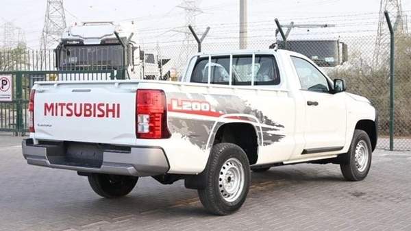 Mitsubishi L200 MITSUBISHI L200 2.4L GL SC 4WD 5MT DIESEL 2026
