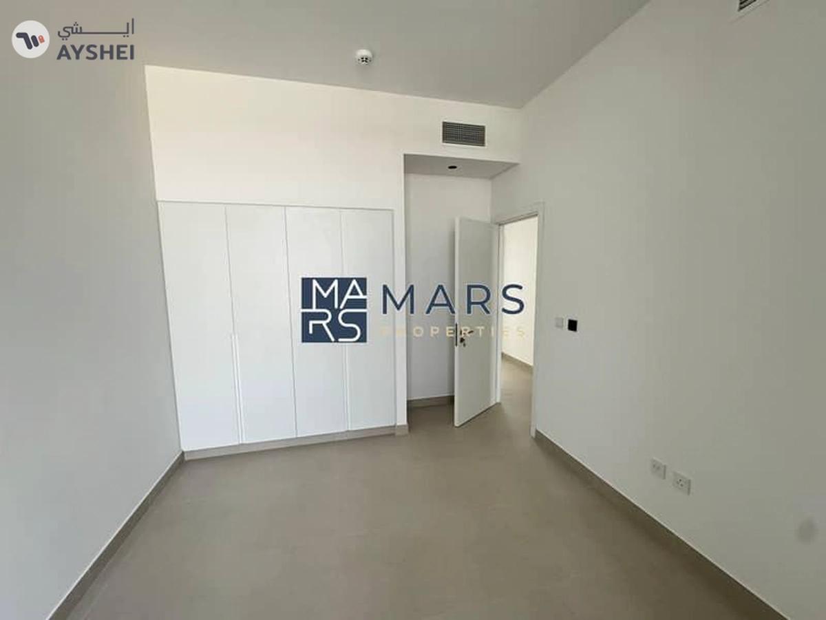 Brand new Bigger End Corner 3BHK | Freehold | 100% paid-18-18