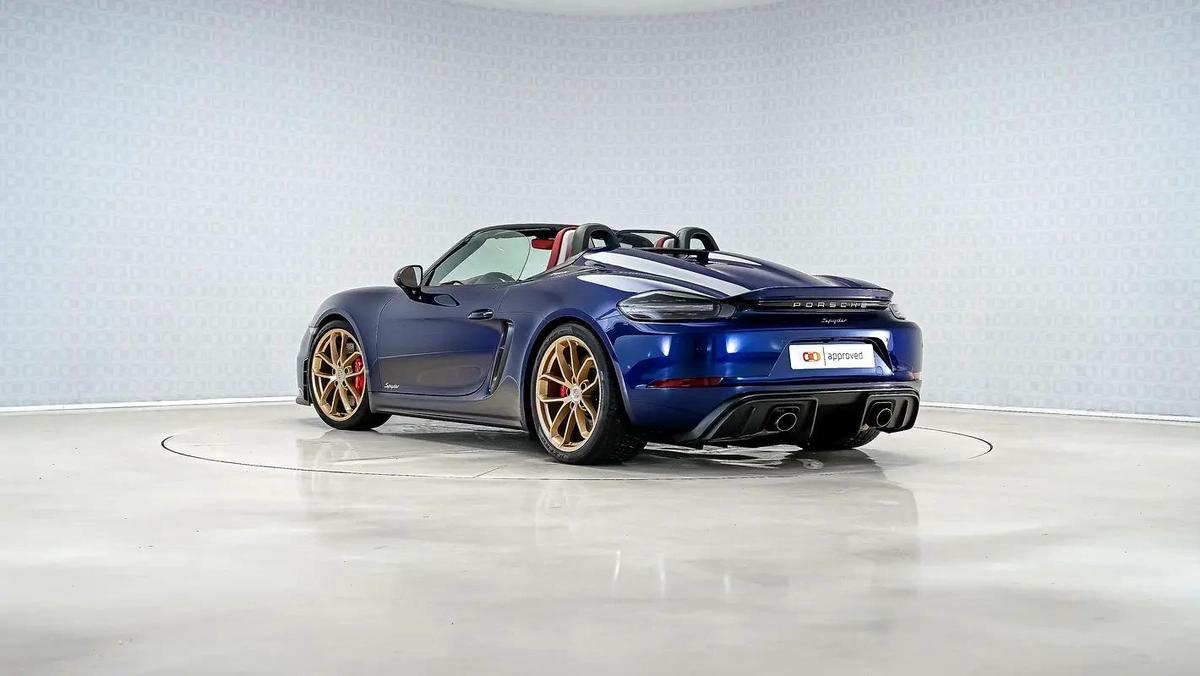 Porsche 718 Spyder RS-4-4