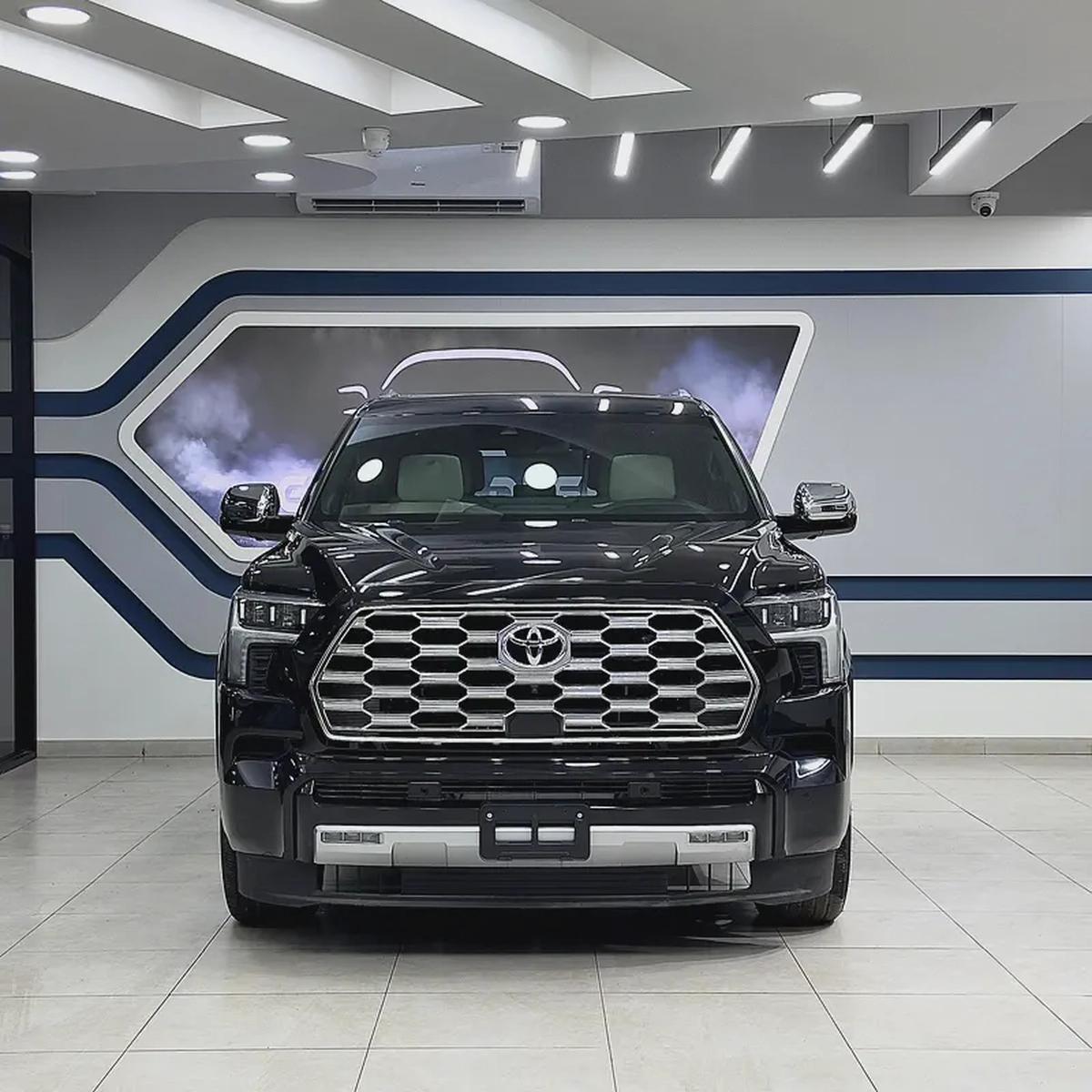 2024 Toyota Sequoia Capstone hybrid-1-1