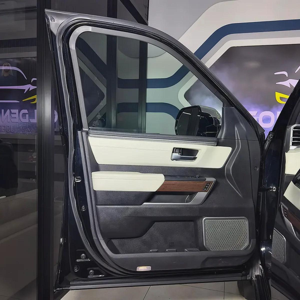 2024 Toyota Sequoia Capstone hybrid-18-18