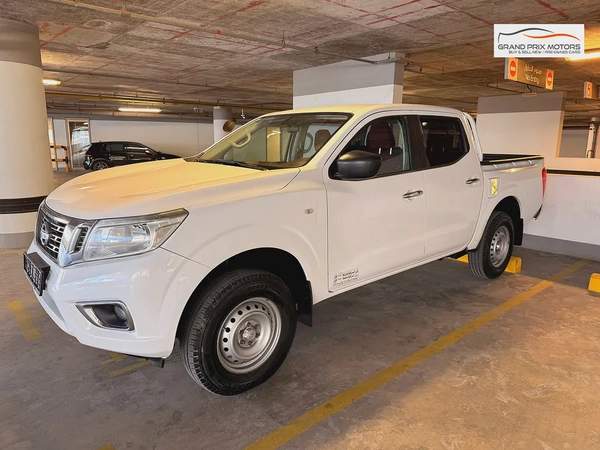 Nissan Navara SE 4x4 Double Cabin Automatic 2022 Model GCC Specs With Service History