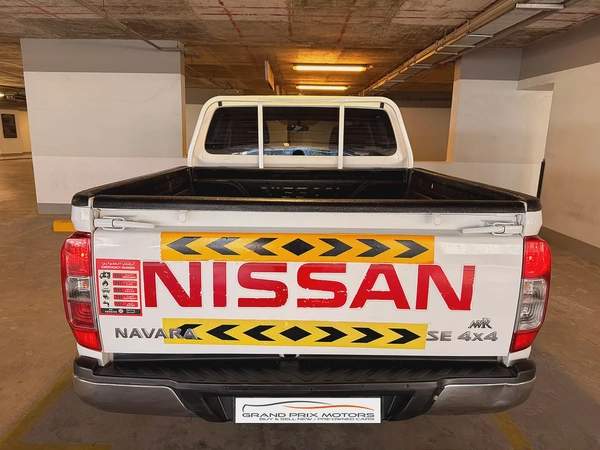 Nissan Navara SE 4x4 Double Cabin Automatic 2022 Model GCC Specs With Service History