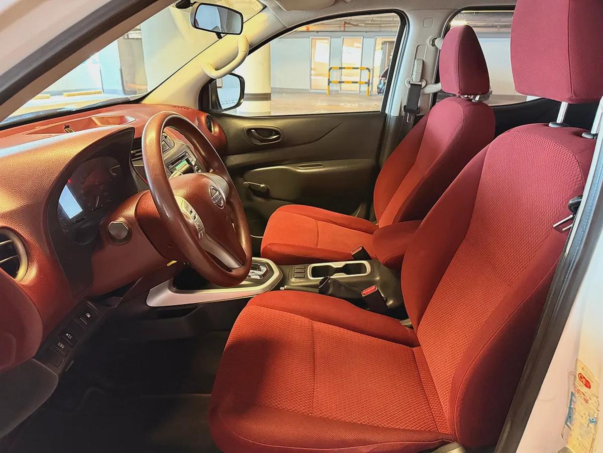 Nissan Navara SE 4x4 Double Cabin Automatic 2022 Model GCC Specs With Service History-8-8