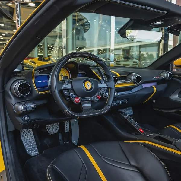 2022 FERRARI 812 GTS( FULL CARBON BODY) DONE ONLY 3000KM