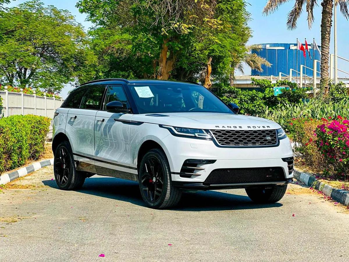 Very clean Land Rover Velar R-Dynamic-0-0