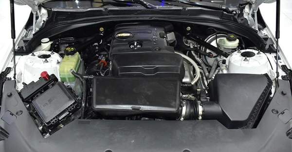 Cadillac ATS ( 2015 Model ) in White Color GCC Specs
