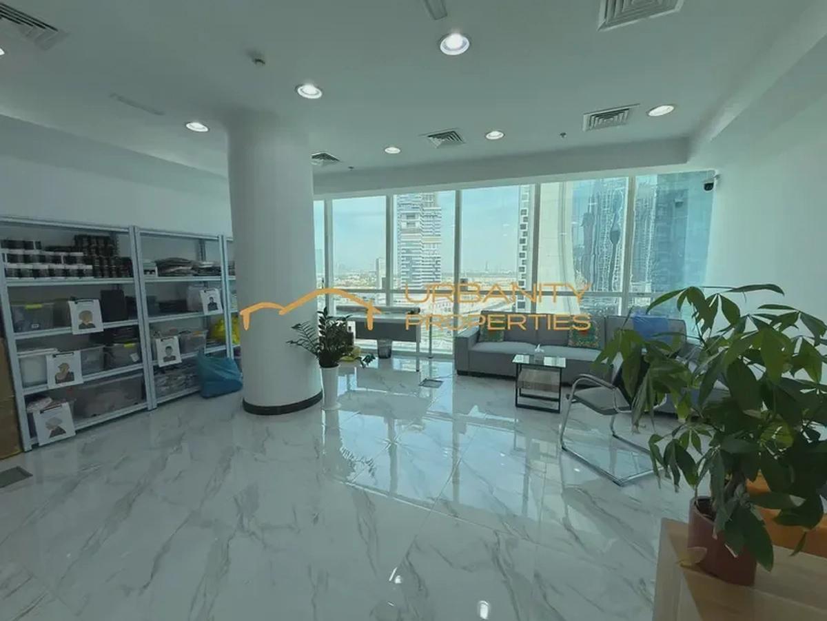 Spacious Office in B2B Tower: Fully Fitted, Networked & Covered Parking-4-4