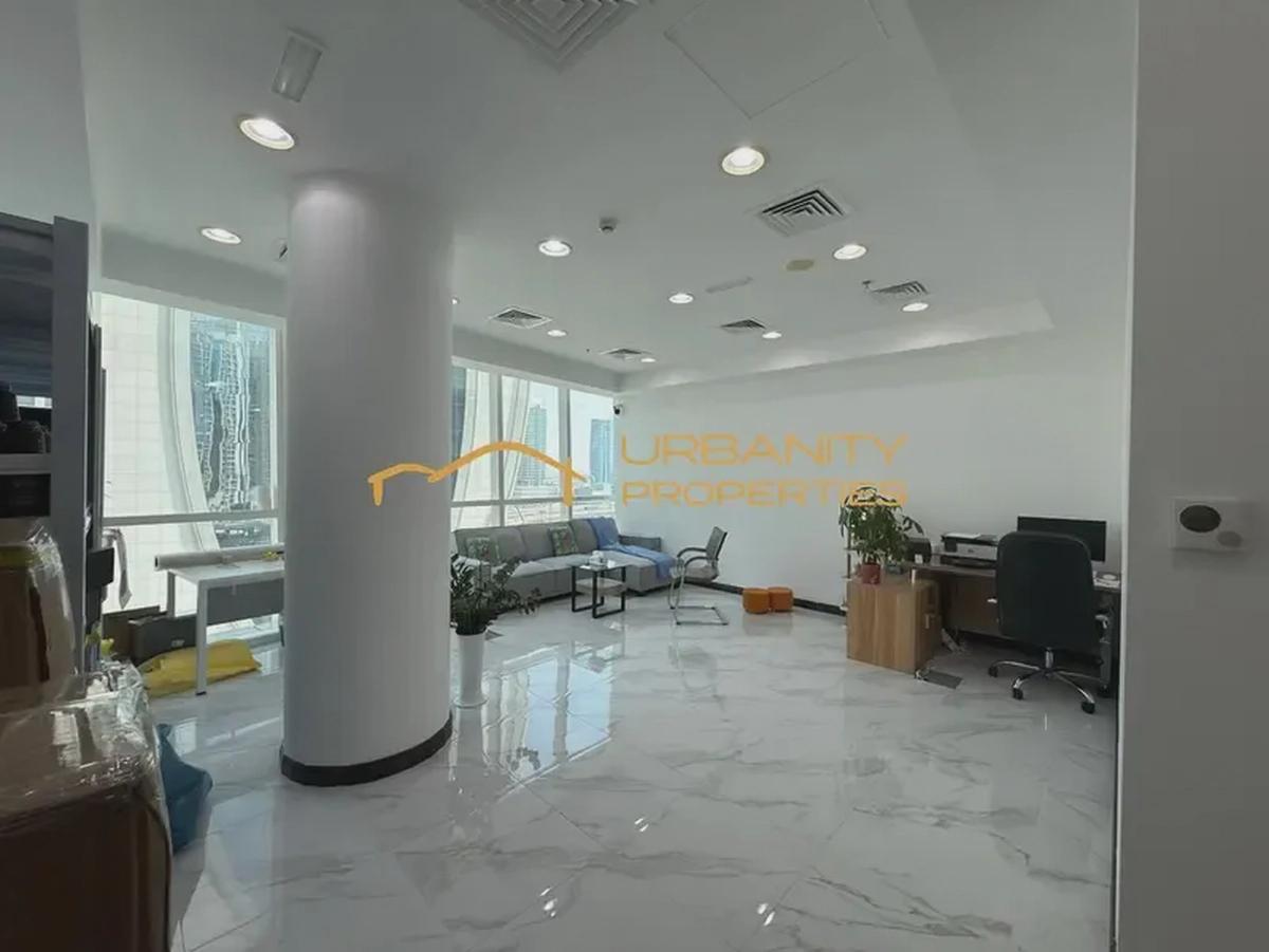 Spacious Office in B2B Tower: Fully Fitted, Networked & Covered Parking-5-5