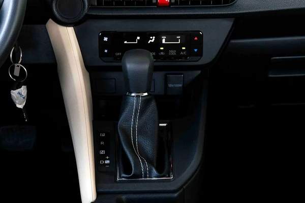 Toyota Yaris E