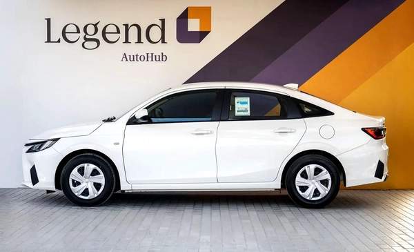 Toyota Yaris E