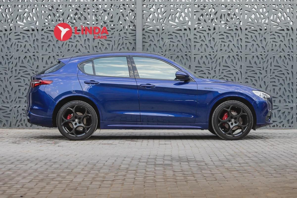 Alfa Romeo Stelvio 2022-6-6