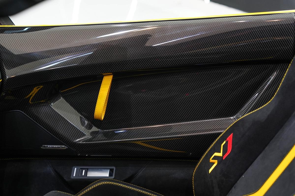 Lamborghini Aventador SVJ Roadster 1 of 800 2020-11-11