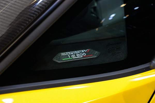 Lamborghini Aventador SVJ Roadster 1 of 800 2020