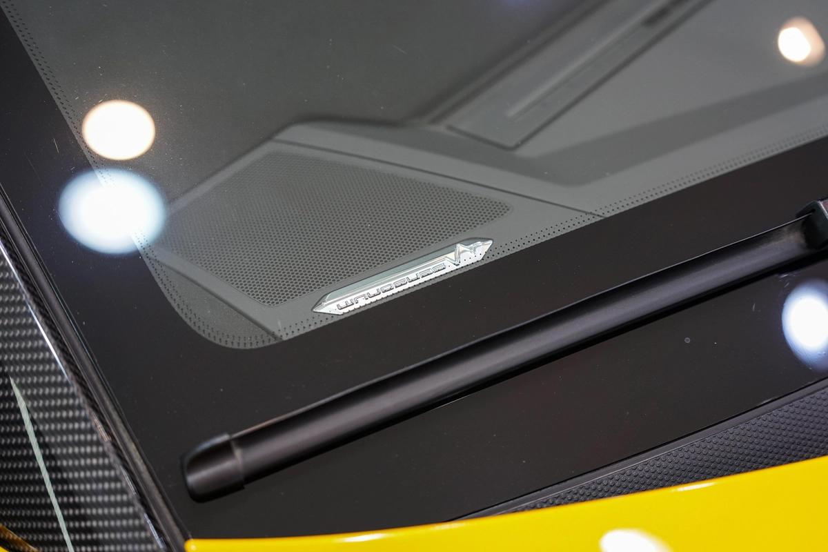 Lamborghini Aventador SVJ Roadster 1 of 800 2020-9-9