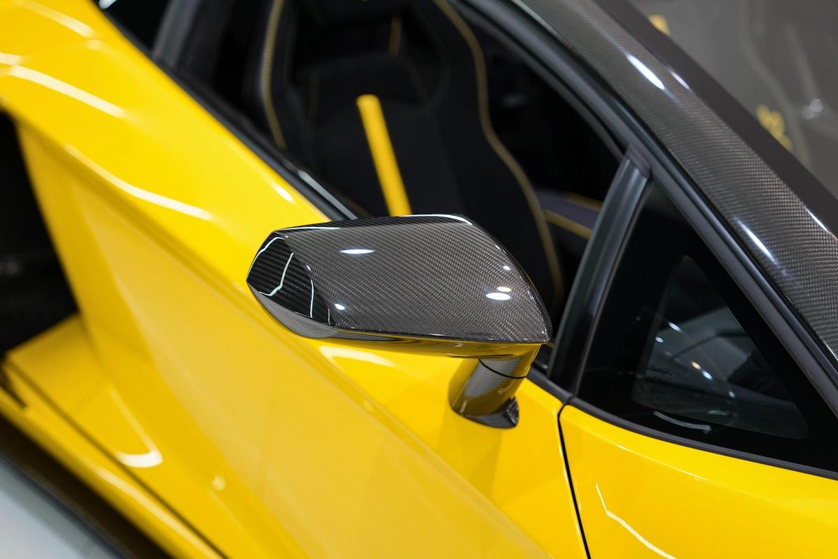 Lamborghini Aventador SVJ Roadster 1 of 800 2020-13-13