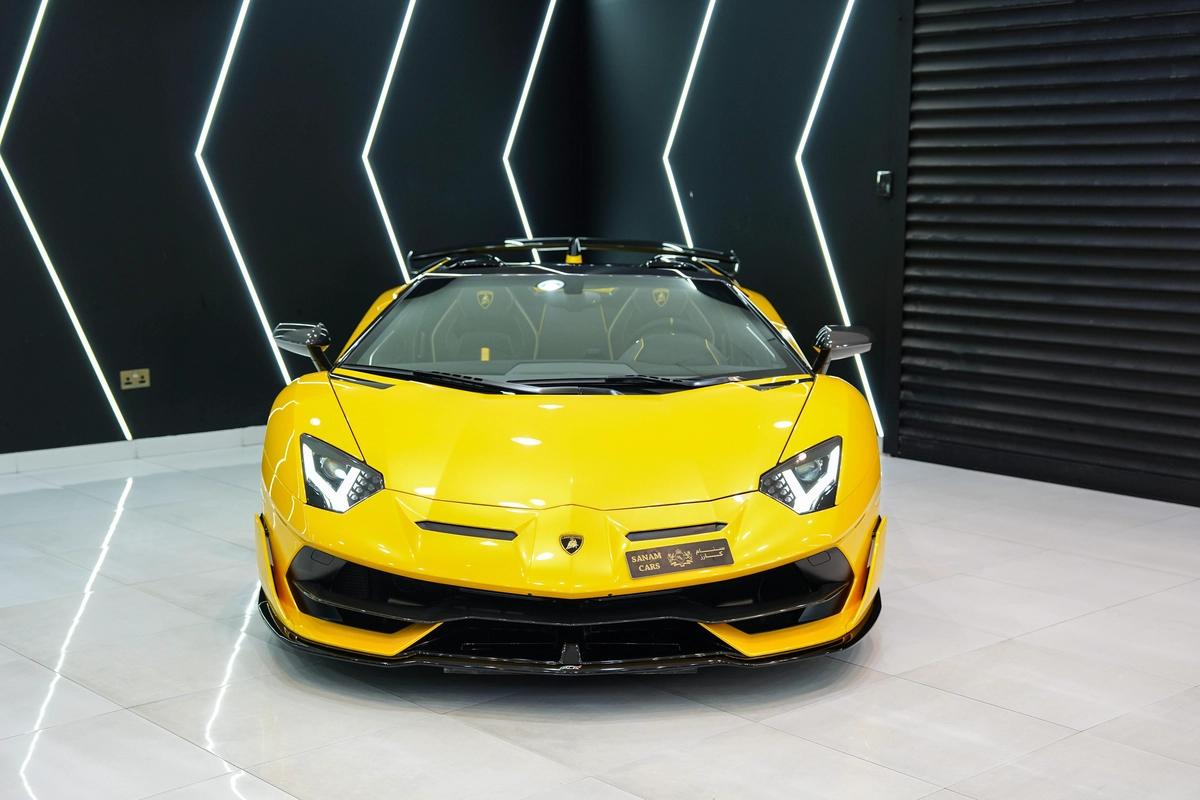 Lamborghini Aventador SVJ Roadster 1 of 800 2020-1-1