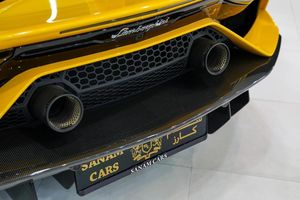 Lamborghini Aventador SVJ Roadster 1 of 800 2020-15-15