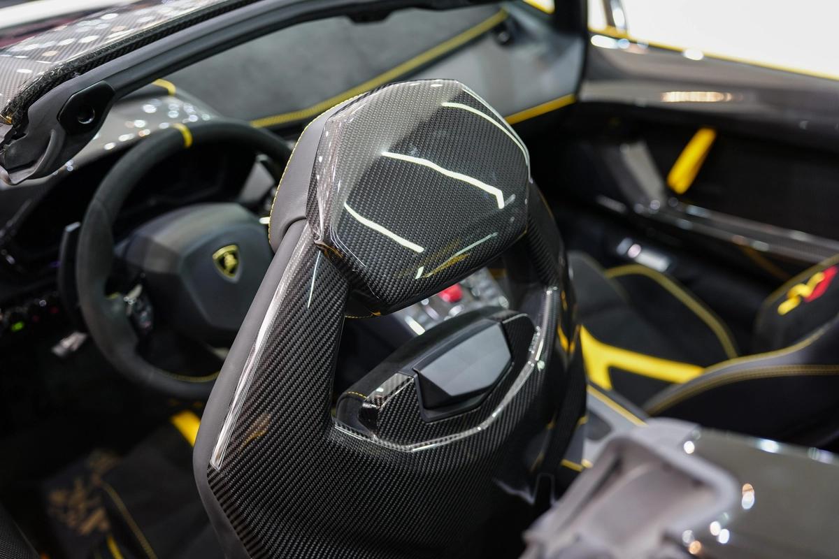 Lamborghini Aventador SVJ Roadster 1 of 800 2020-8-8