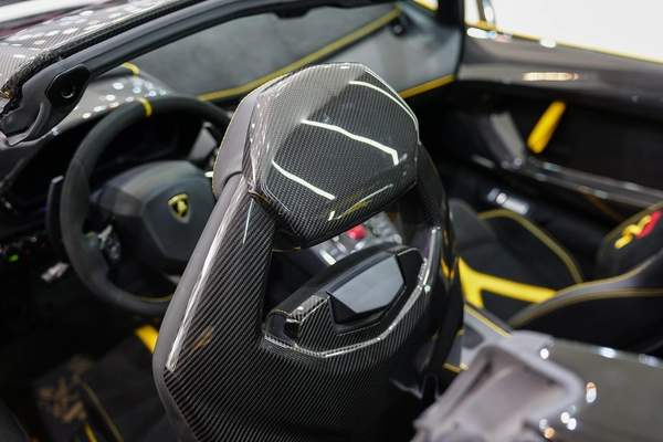 Lamborghini Aventador SVJ Roadster 1 of 800 2020