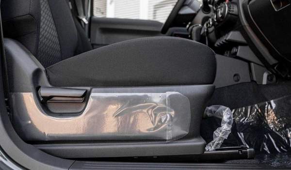 Suzuki Jimny 1.5L GLX (A/T)