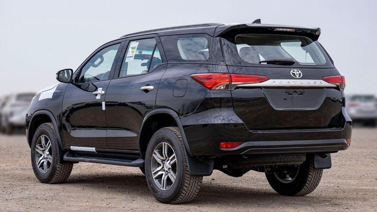Toyota Fortuner Toyota Fortuner 2.7L Petrol 4X4 MY2025-7-7
