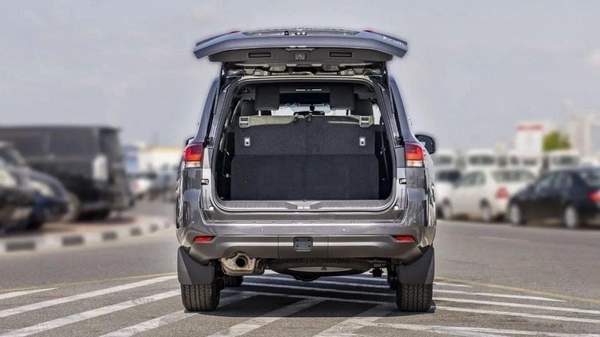 Toyota Land Cruiser (LHD) TOYOTA LAND CRUISER LC300 GXR 4.0P AT MY2025– GREY