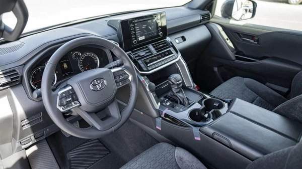 Toyota Land Cruiser (LHD) TOYOTA LAND CRUISER LC300 GXR 4.0P AT MY2025– GREY