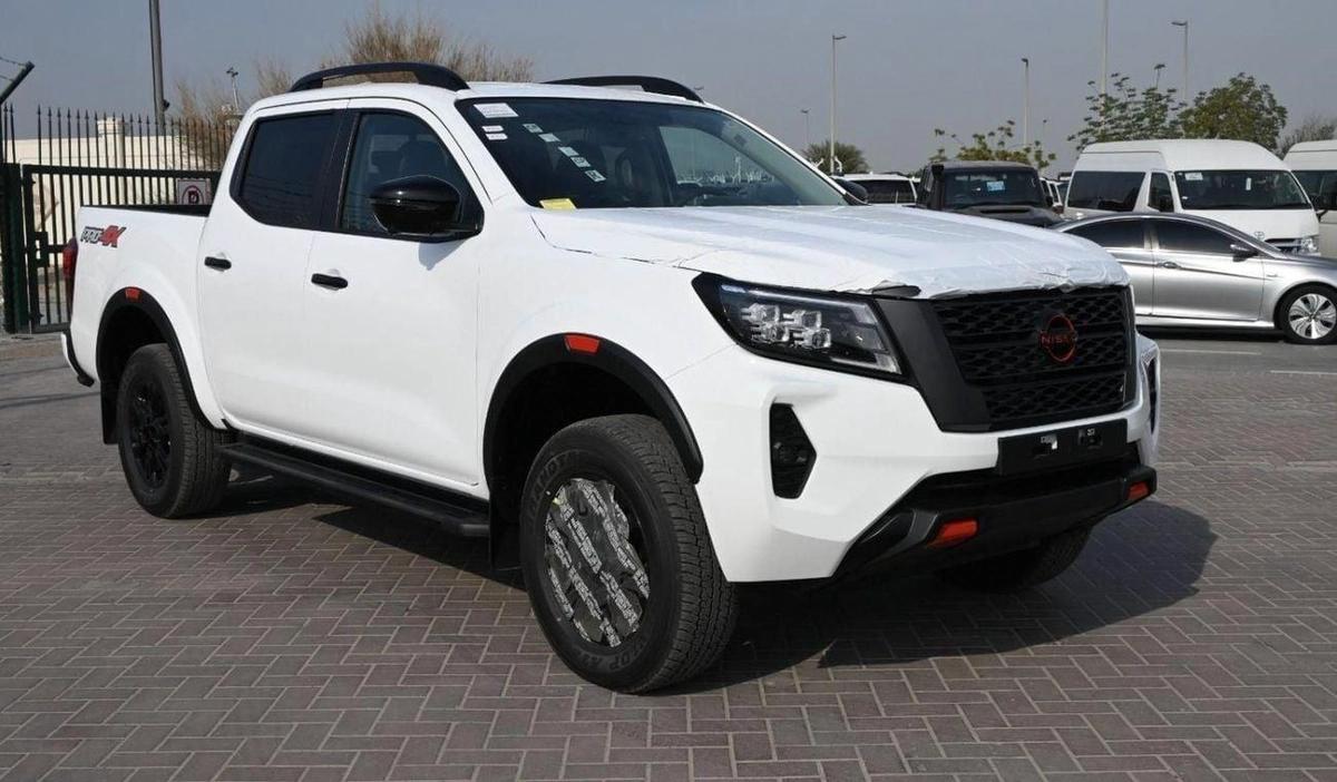 Nissan Navara NAVARA 2.5L AT DIESEL 2025-2-2