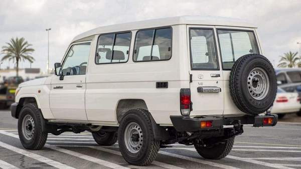 Toyota Land Cruiser LAND CRUISER HARDTOP 3DOOR 4.5L V8