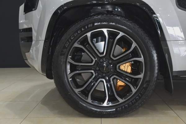 Land Rover Defender 110 Octa 2026 - GCC - Al Tayer Motors