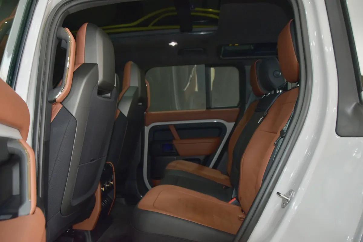 Land Rover Defender 110 Octa 2026 - GCC - Al Tayer Motors-11-11