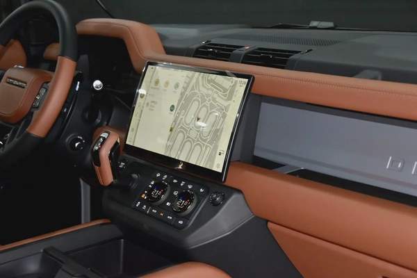 Land Rover Defender 110 Octa 2026 - GCC - Al Tayer Motors