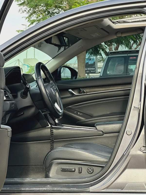 951/- AED EMI 1.5L turbo 2018 Honda Accord EX PLUS - GCC Specs - Excellent Condition