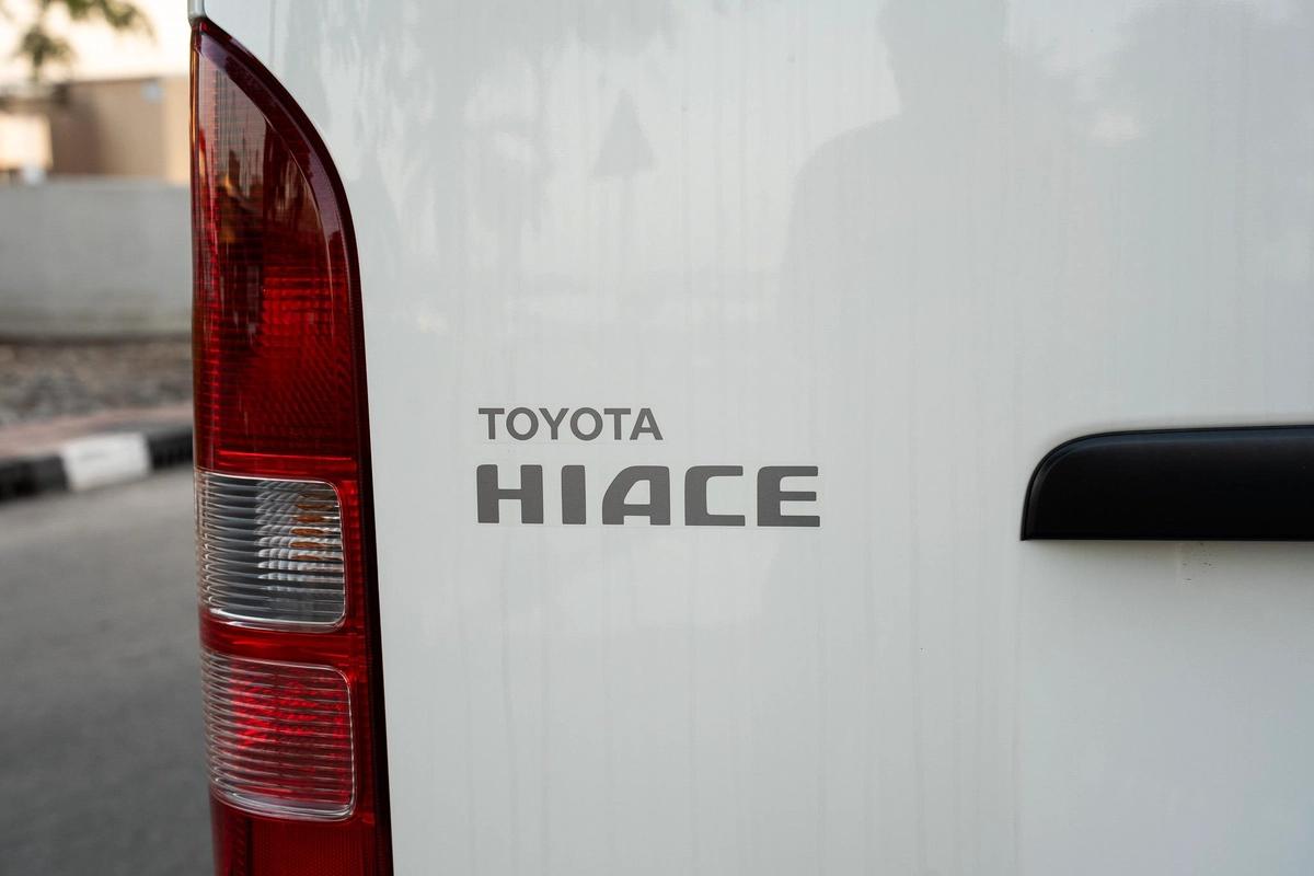Toyota Hiace Van 2025-15-15