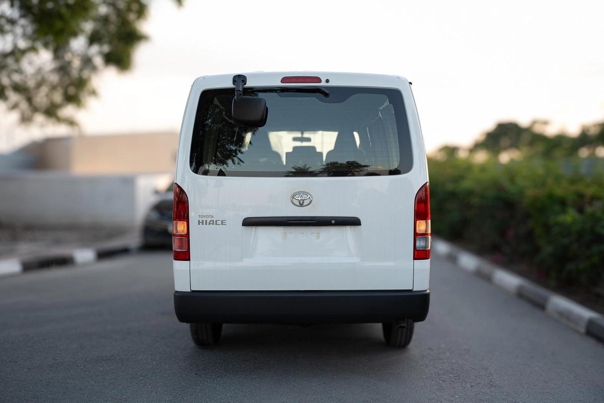Toyota Hiace Van 2025-5-5