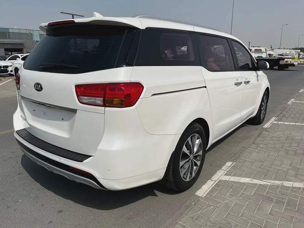 Kia Carnival LX 2018 - Korean Specs - Well Maintained