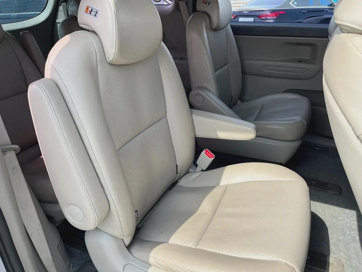 Kia Carnival LX 2018 - Korean Specs - Well Maintained-7-7