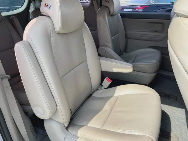 Kia Carnival LX 2018 - Korean Specs - Well Maintained