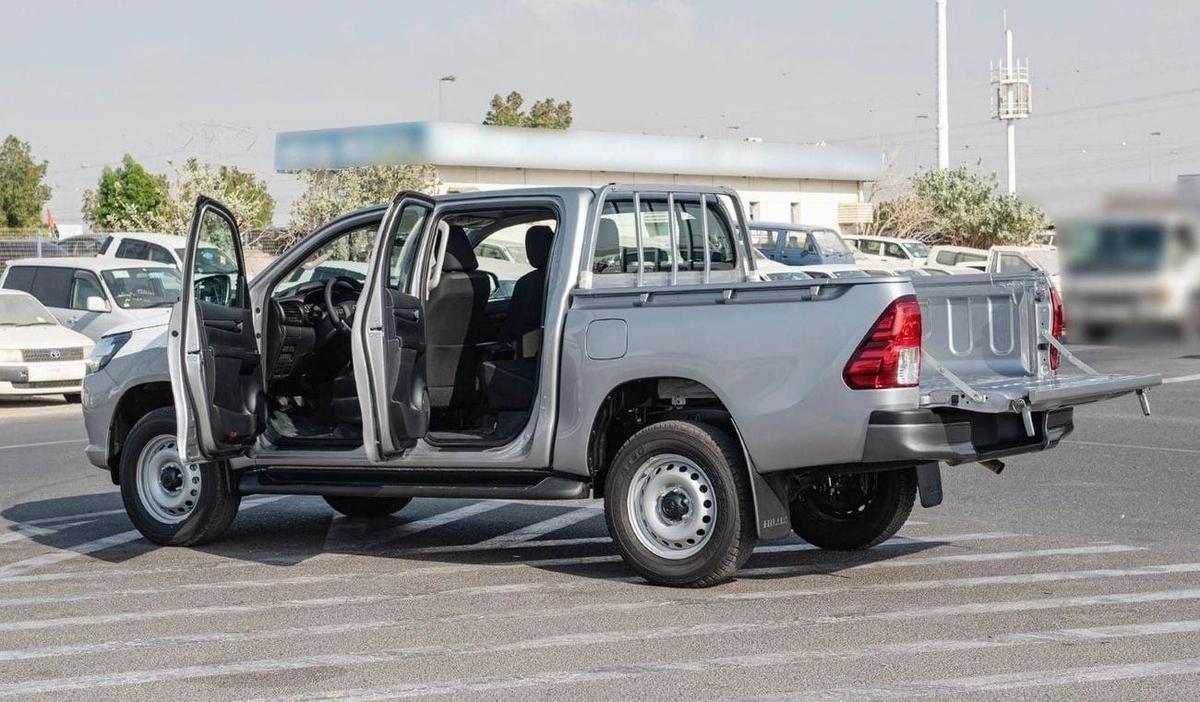 Toyota Hilux Toyota hilux 24L diesel basic option MY2024-13-13
